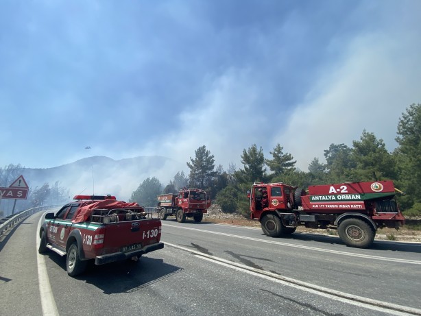 Foto - Antalya'da yangın! Akseki-Manavgat yolu kapatıldı
