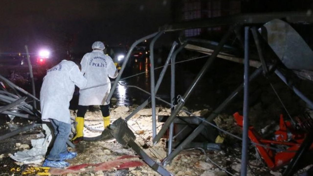 Foto - Antalya’daki hortumda 4 işçi can vermişti: İş yeri sahipleri adliyede şantiye şefi firarda