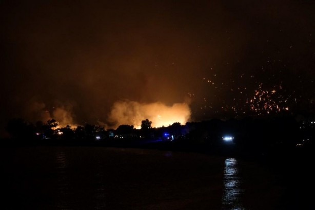 Foto - Antalya'daki orman yangınlarına Ukrayna'dan 2 uçakla destek!