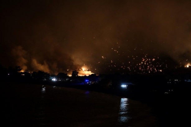 Foto - Antalya'daki orman yangınlarına Ukrayna'dan 2 uçakla destek!