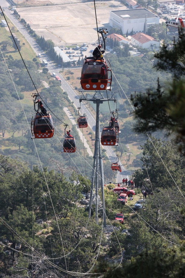 Foto - Antalya’daki teleferik kazası sonrası filmleri aratmayan kurtarma operasyonu!