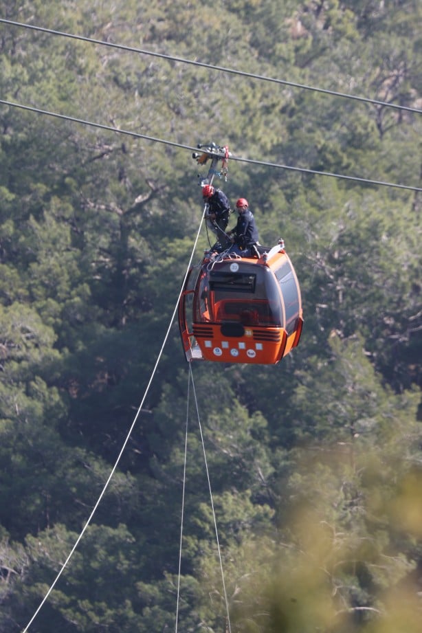 Foto - Antalya’daki teleferik kazası sonrası filmleri aratmayan kurtarma operasyonu!