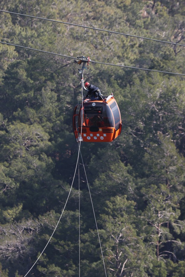 Foto - Antalya’daki teleferik kazası sonrası filmleri aratmayan kurtarma operasyonu!