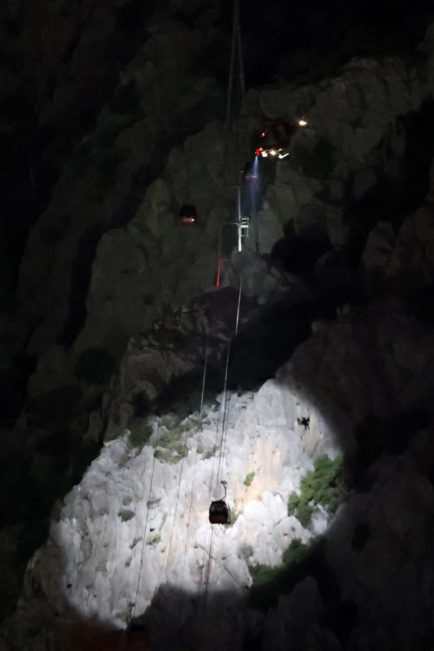 Foto - Antalya’daki teleferik kazası sonrası filmleri aratmayan kurtarma operasyonu!
