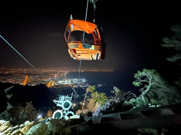 Foto - Antalya’daki teleferik kazası sonrası filmleri aratmayan kurtarma operasyonu!