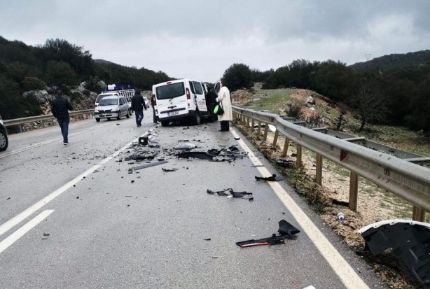 Foto - Antalya'dan feci kaza: Danimarka uyruklu sürücü hayatını kaybetti