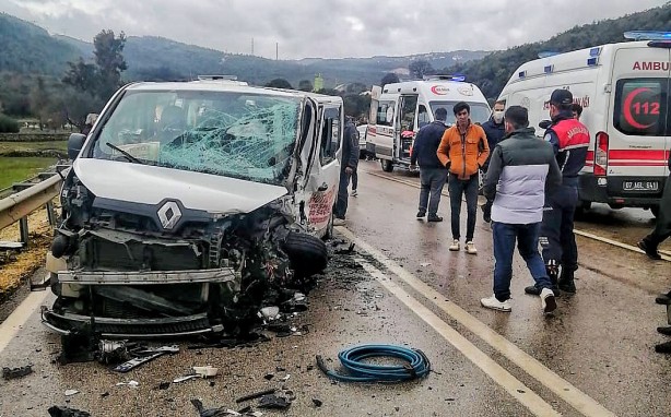 Foto - Antalya'dan feci kaza: Danimarka uyruklu sürücü hayatını kaybetti