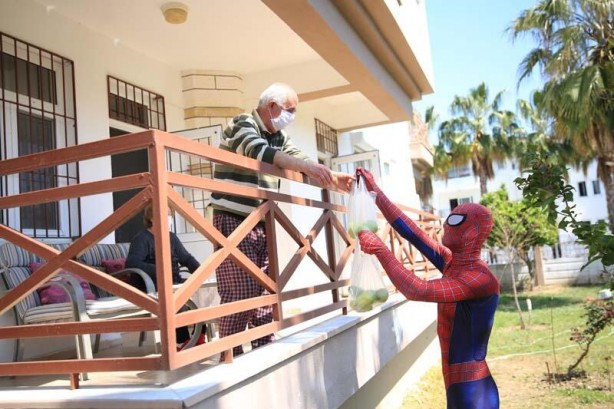 Foto - Antalyalı "Örümcek Adam" yaşlıların da "kahramanı" oldu