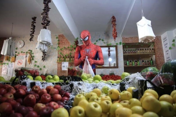 Foto - Antalyalı "Örümcek Adam" yaşlıların da "kahramanı" oldu