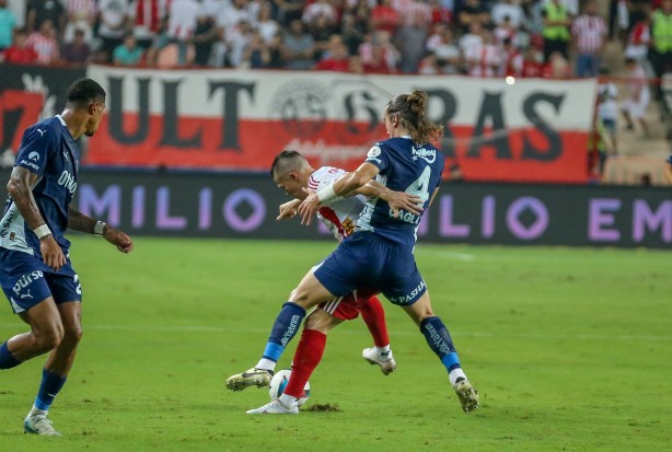 Foto - Antalyaspor - Fenerbahçe maçında enteresan anlar! Mourinho öyle bir şey yaptı ki… Kulübe zorda...