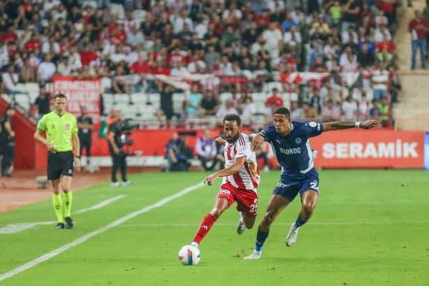 Foto - Antalyaspor - Fenerbahçe maçında enteresan anlar! Mourinho öyle bir şey yaptı ki… Kulübe zorda...