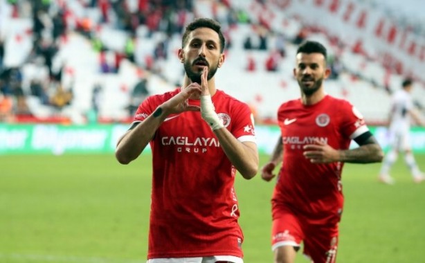 Foto - Antalyaspor'un edepsiz İsrailli futbolcusuyla ilgili akıllara durgunluk veren iddia! Eğer bu doğruysa yatacak yeriniz yok Antalyaspor yöneticileri