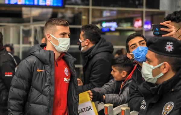Foto - Antalya'ya giden Galatasaray'a "Fatih Terim"li karşılama
