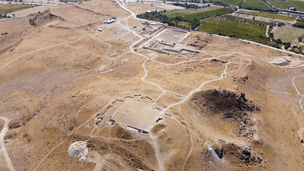 Foto - Antik kentte siper bulundu