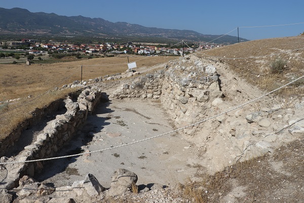 Foto - Antik kentte siper bulundu