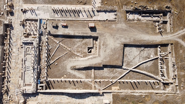 Antik kentte siper bulundu