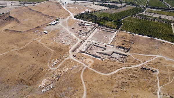 Foto - Antik kentte siper bulundu