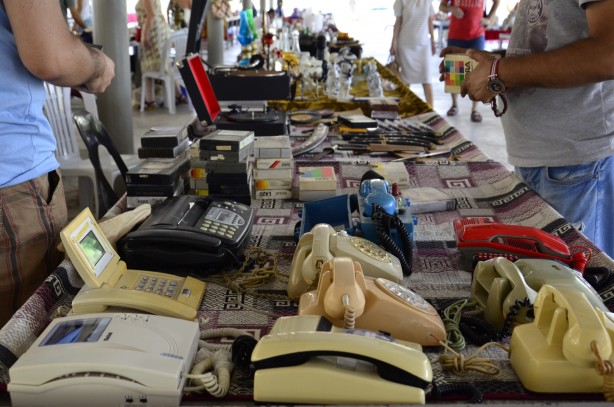 Foto - Antika pazarına hem antika tutkunları, hem de gençler ilgi gösteriyor
