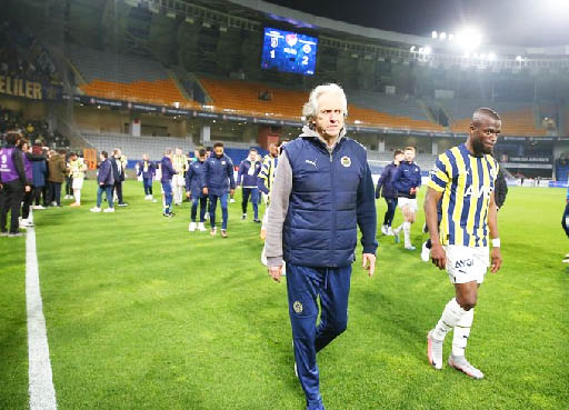 Foto - Apar topar kaldırıldı: Fenerbahçe'den bomba hamle! Biri gider biri gelir...