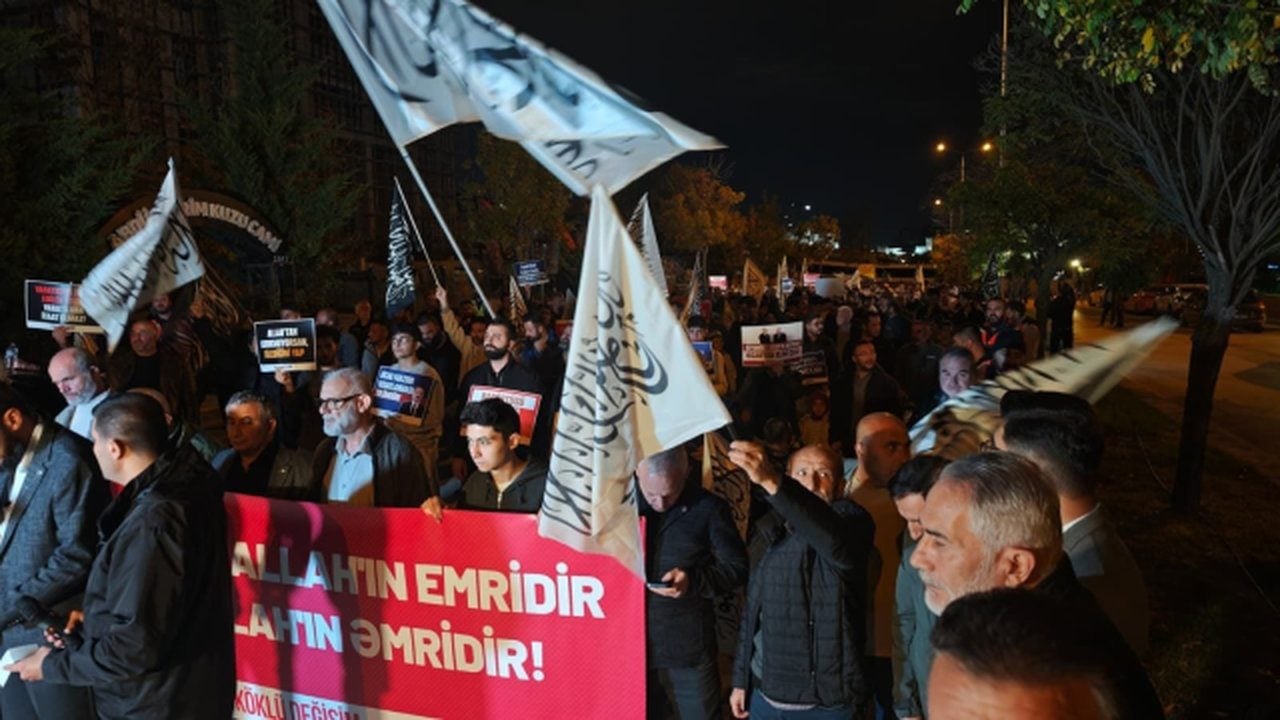 Foto - Apar topar o hamle yapıldı! Azerbaycan’daki skandal başörtü kararı Türkiye’yi harekete geçirdi