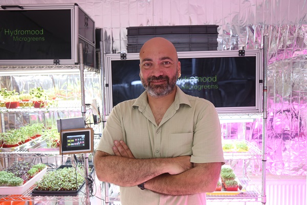 Foto - Apartman dairesinde üretiyor! 10 günde yetişiyor besin değeri 40 kat fazla