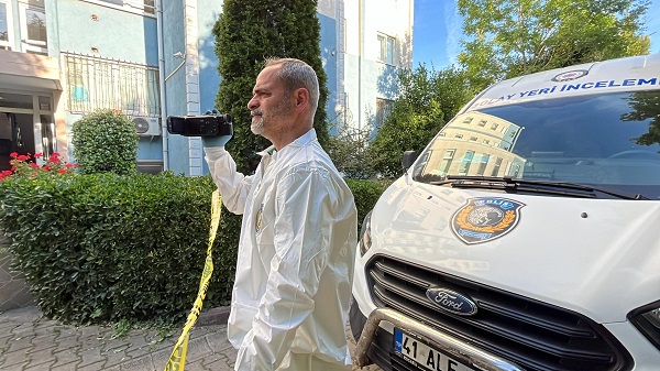 Foto - Apartman yöneticisi komşusuna böyle pusu kurdu