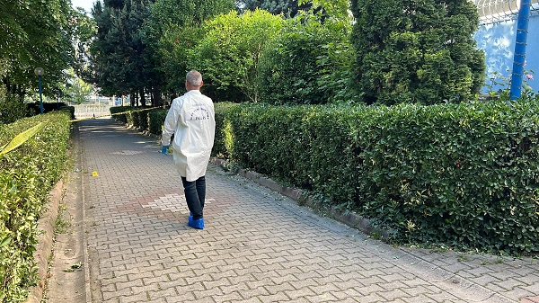 Foto - Apartman yöneticisi komşusuna böyle pusu kurdu