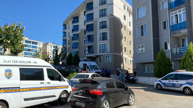 Foto - Apartmana yayılan koku dehşeti ortaya çıkardı