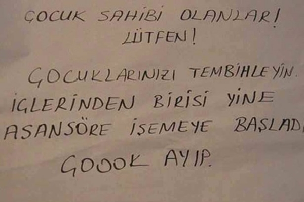 Foto - Apartmanlara asılan güldüren yazılar