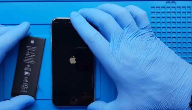 Apple, AB bastırınca tıpış tıpış yapmak zorunda kaldı