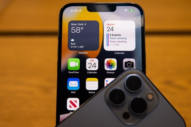 Foto - Apple, dayanıklı iPhone'lar için düğmeye bastı!