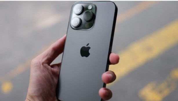 Foto - Apple, iPhone’u Vision Pro’ya çevirecek