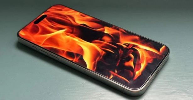 Foto - Apple şimdi yandı! iPhone 15’in sorunu düzelmedi