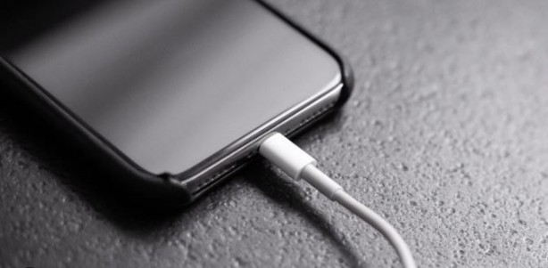 Foto - Apple uyarılara rağmen bildiğini okudu