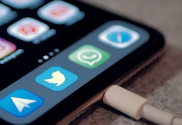 Foto - Apple uyarılara rağmen bildiğini okudu