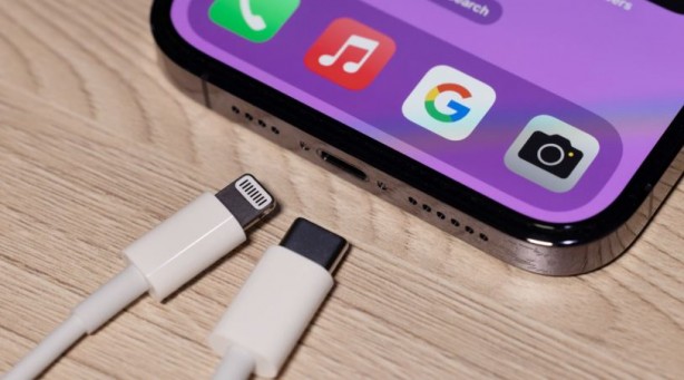 Foto - Apple'dan şarj uyarısı! iPhone’u bu şekilde şarj etmeyin