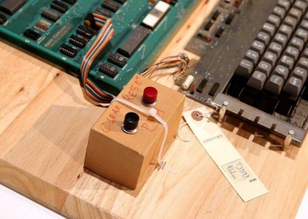 Foto - Apple’ın ilk bilgisayarı için yarışacaklar