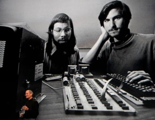 Foto - Apple'ın ilk bilgisayarı rekor fiyata satıldı