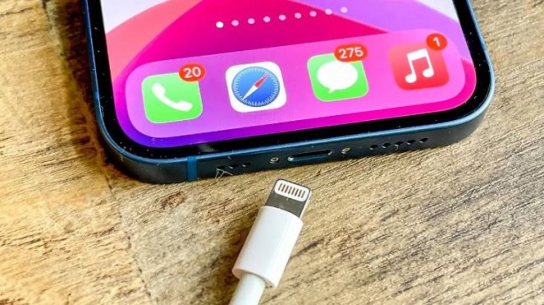 Foto - Apple'ın USB-C inadı kırıldı