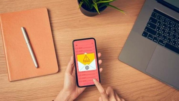 Foto - Apple'ın yeni telefonunun bilgileri sızdırıldı