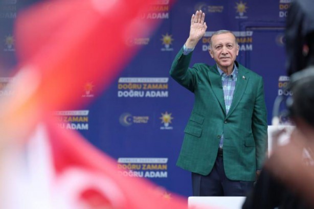 Foto - Aptala anlatır gibi cevap verdi ‘Diktatörler ikinci tura kalmaz’