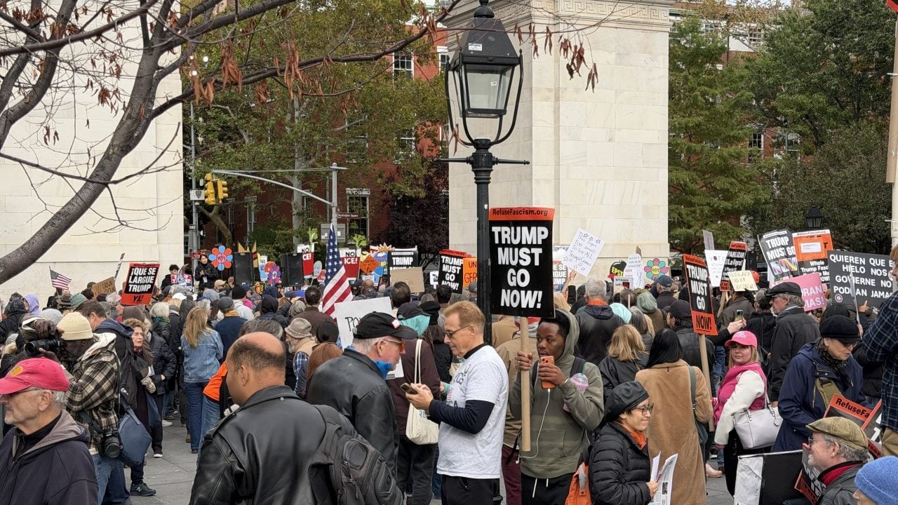 Foto - Ara seçim öncesi ABD sokakları hareketlendi! Trump karşıtlarından "Krallara Hayır" protestosu