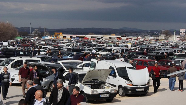 Foto - Araba alacaklar dikkat! İkinci elde sert düşüş!