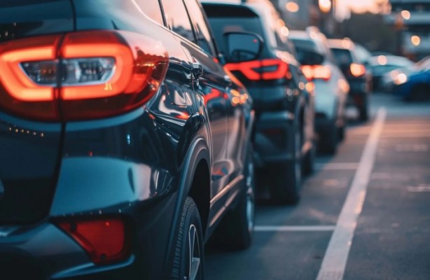 Foto - Araba almak isteyenlerin dikkatine! Zararına satışlar başladı