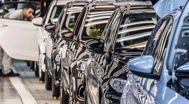 Foto - Araba almak isteyenlerin dikkatine! Zararına satışlar başladı