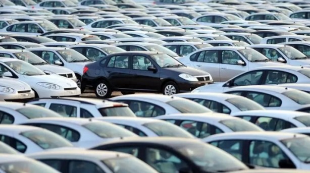 Foto - Araba almak isteyenlerin dikkatine! Zararına satışlar başladı