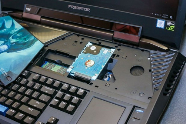 Foto - Araba fiyatına bilgisayar!