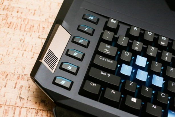 Foto - Araba fiyatına bilgisayar!