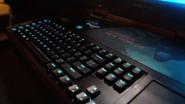 Foto - Araba fiyatına bilgisayar!