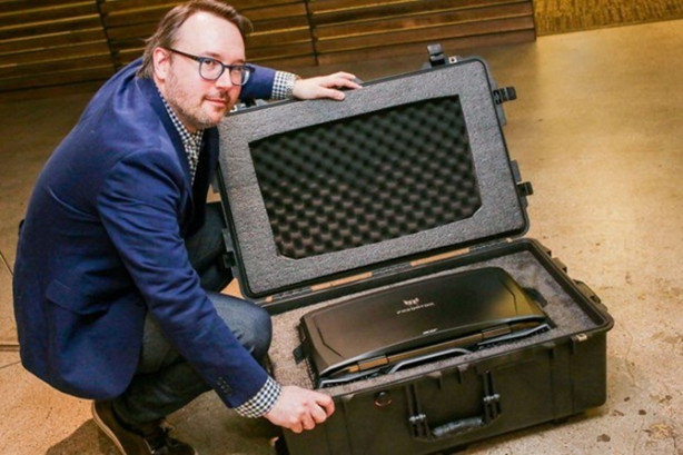 Foto - Araba fiyatına bilgisayar!